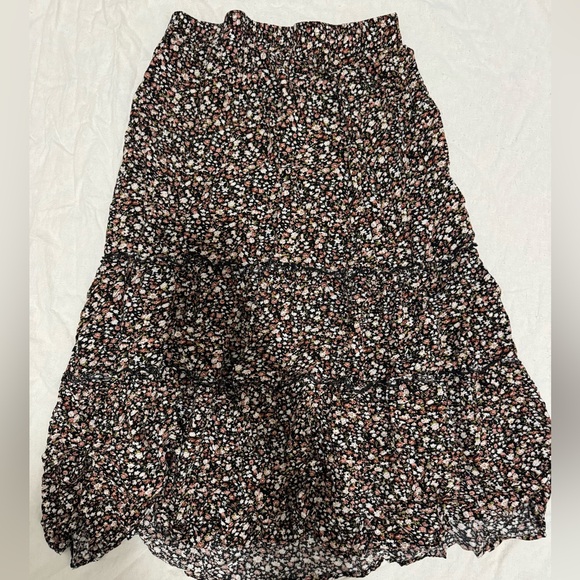 Skirt - Picture 2 of 3